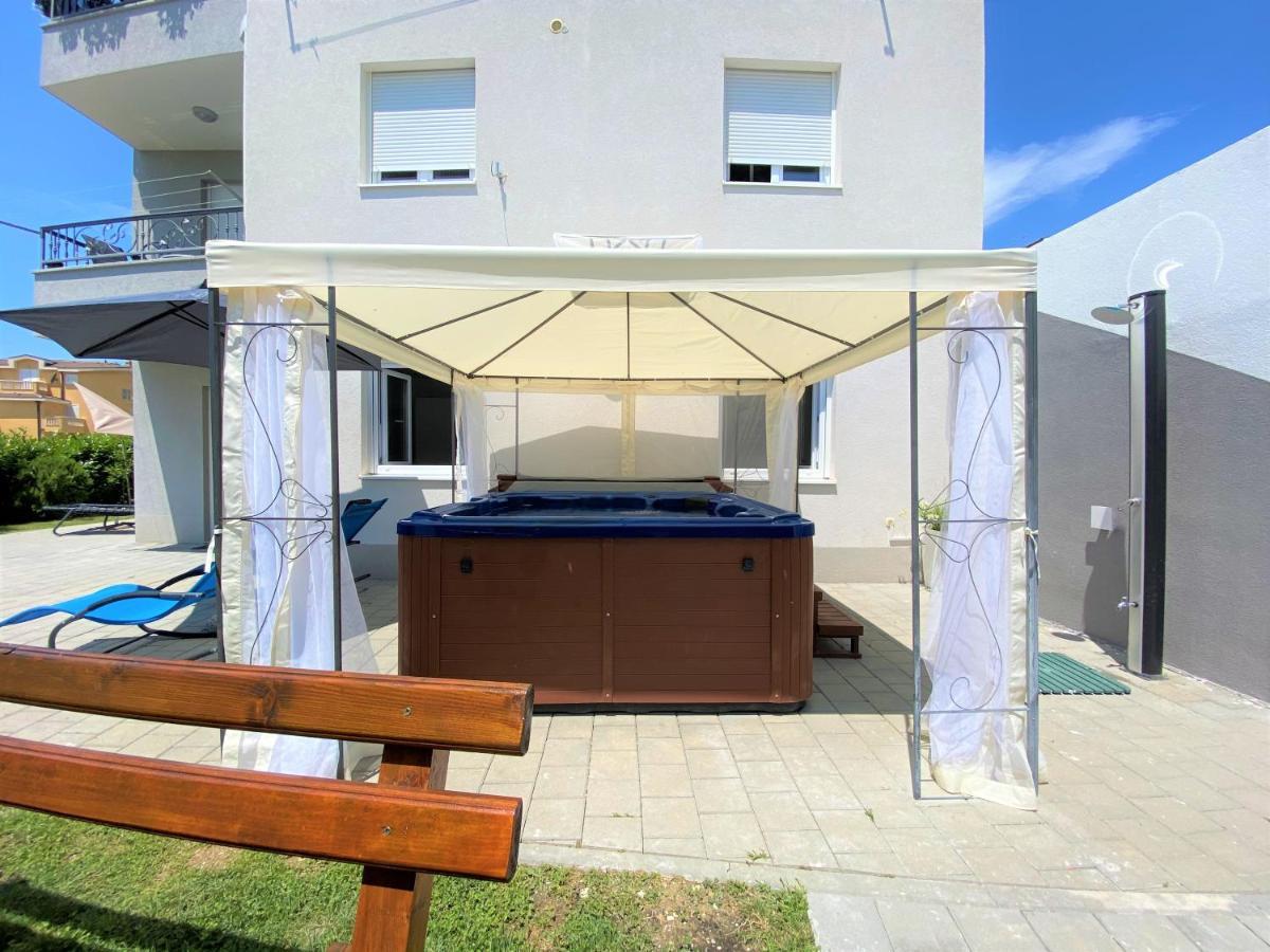 מאקרסקה Lux Apartment Sea Shell With Jacuzzi מראה חיצוני תמונה