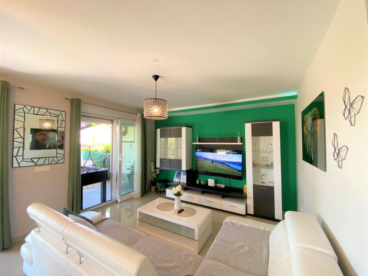 מאקרסקה Lux Apartment Sea Shell With Jacuzzi מראה חיצוני תמונה