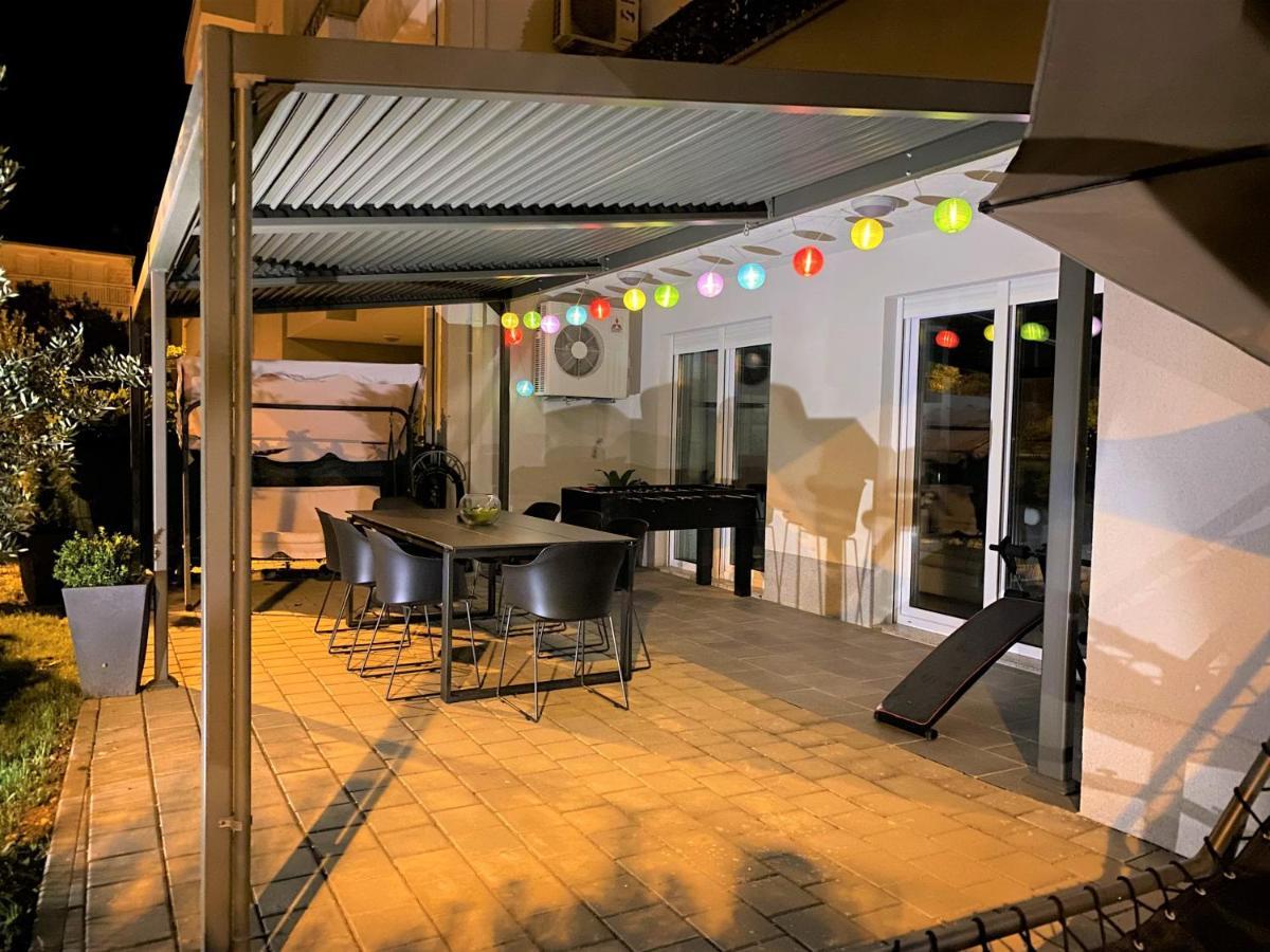מאקרסקה Lux Apartment Sea Shell With Jacuzzi מראה חיצוני תמונה