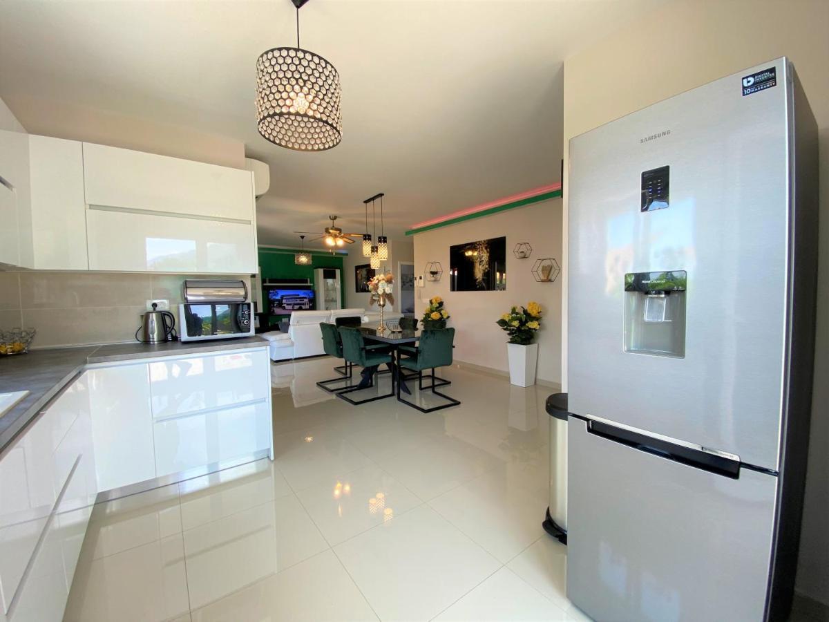 מאקרסקה Lux Apartment Sea Shell With Jacuzzi מראה חיצוני תמונה