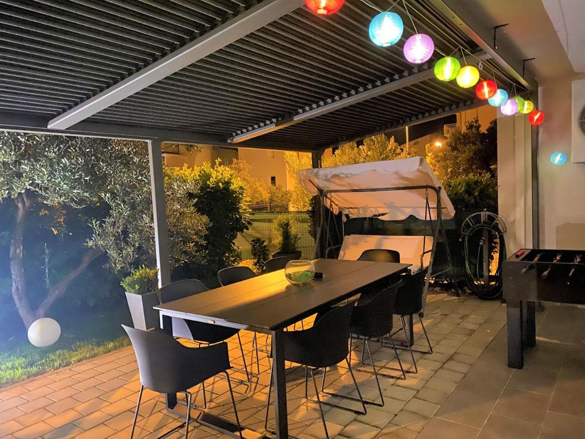 מאקרסקה Lux Apartment Sea Shell With Jacuzzi מראה חיצוני תמונה