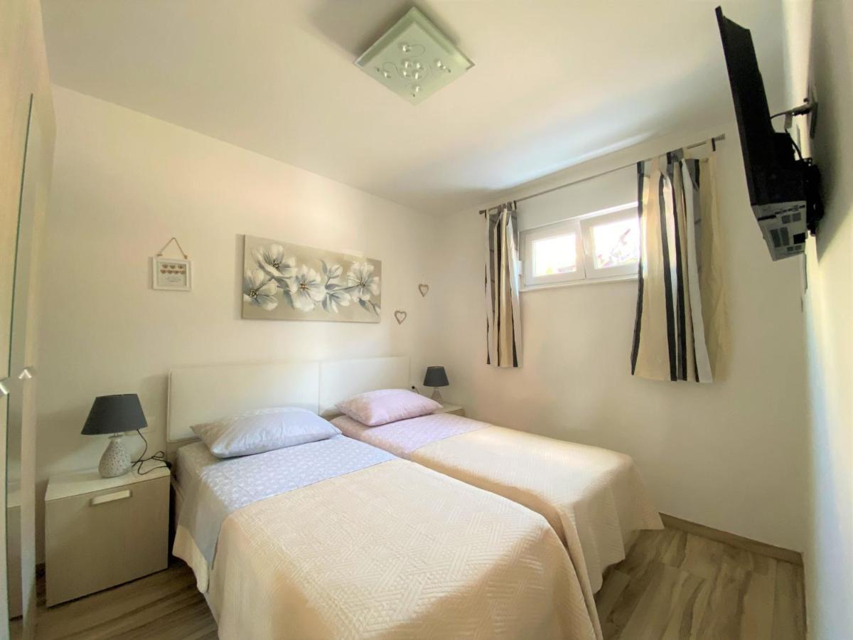 מאקרסקה Lux Apartment Sea Shell With Jacuzzi מראה חיצוני תמונה