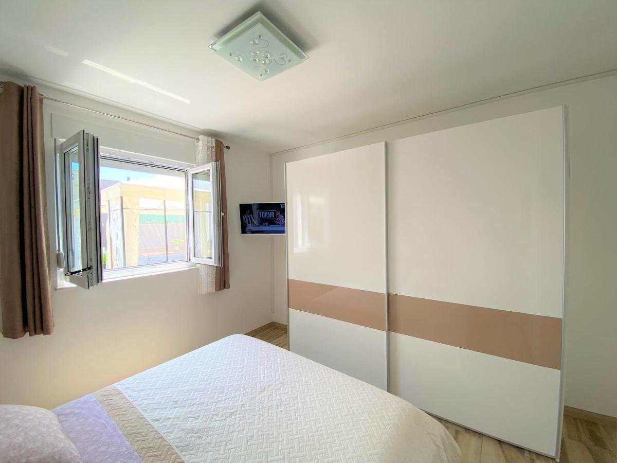 מאקרסקה Lux Apartment Sea Shell With Jacuzzi מראה חיצוני תמונה