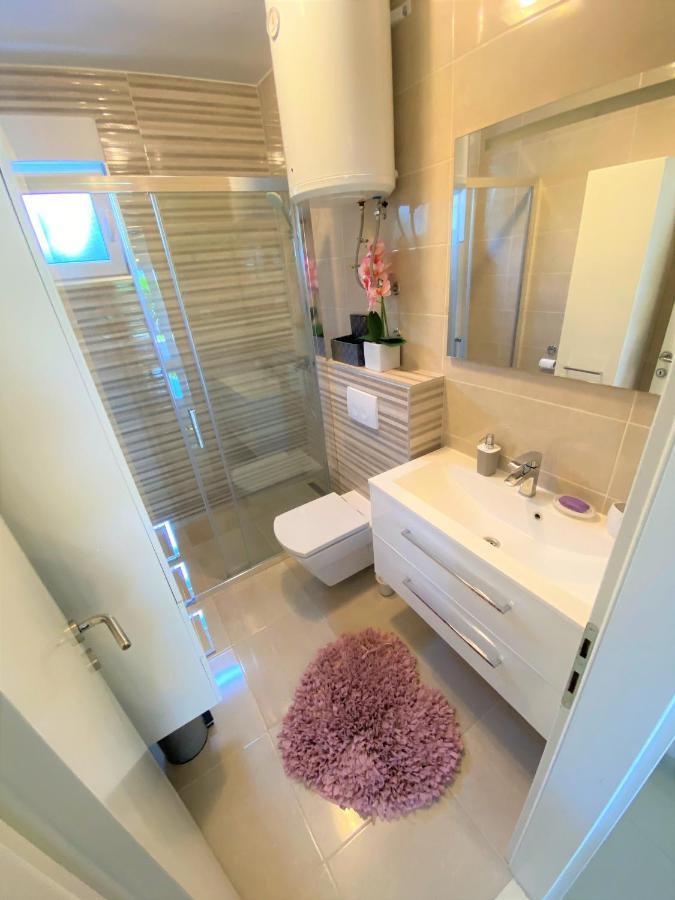 מאקרסקה Lux Apartment Sea Shell With Jacuzzi מראה חיצוני תמונה