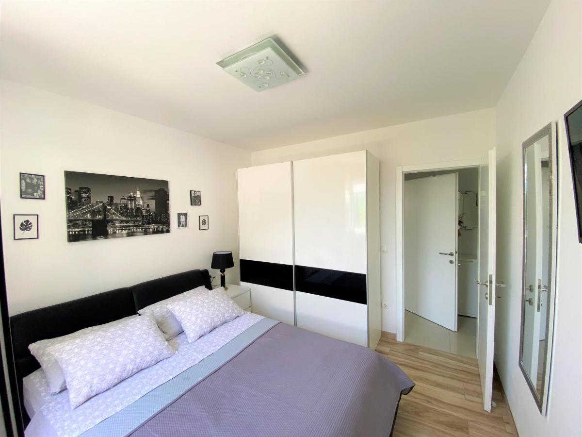מאקרסקה Lux Apartment Sea Shell With Jacuzzi מראה חיצוני תמונה