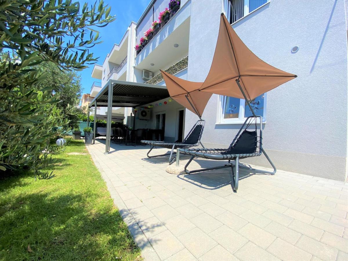 מאקרסקה Lux Apartment Sea Shell With Jacuzzi מראה חיצוני תמונה